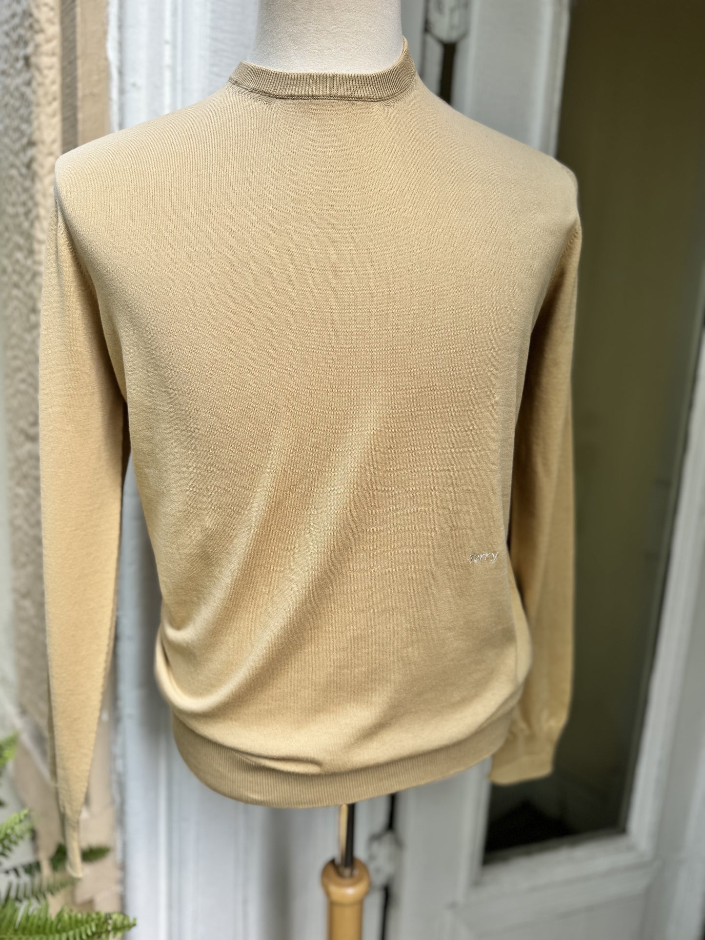 EGG YOLK LONG SLEEVE